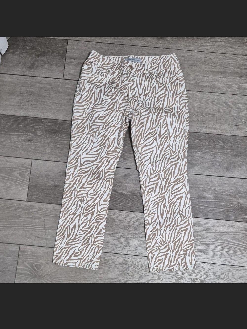 Chico's .5 Beige & White Zebra-Print Straight Leg Jeans US Size 6